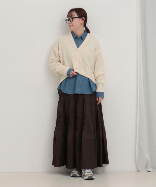 fredy couleur（フレディクルール）の「FOXタッチVネックカーディガン（ニット/セーター・レディース・チャコールグレー/アイボリー/ピンク・38）」の4枚目の写真