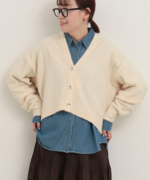 fredy couleur（フレディクルール）の「FOXタッチVネックカーディガン（ニット/セーター・レディース・チャコールグレー/アイボリー/ピンク・38）」の5枚目の写真