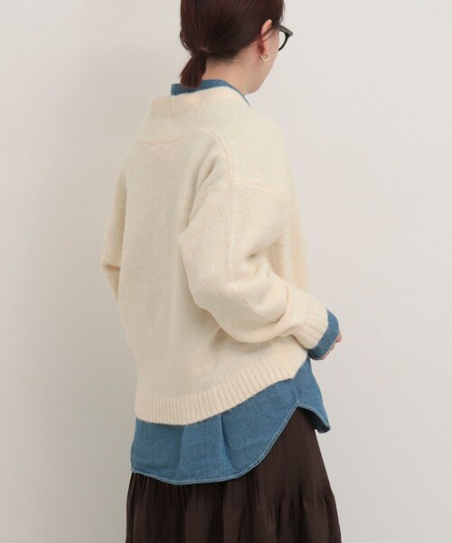 fredy couleur（フレディクルール）の「FOXタッチVネックカーディガン（ニット/セーター・レディース・チャコールグレー/アイボリー/ピンク・38）」の9枚目の写真