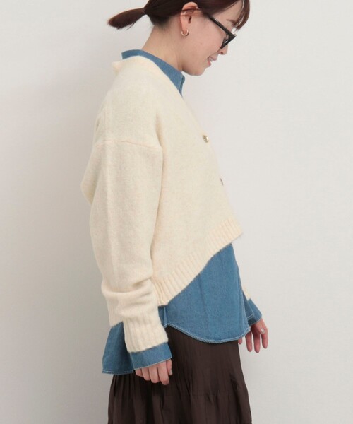 fredy couleur（フレディクルール）の「FOXタッチVネックカーディガン（ニット/セーター・レディース・チャコールグレー/アイボリー/ピンク・38）」の11枚目の写真