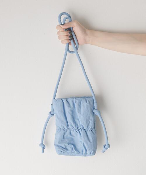 SMELLY（スメリー）の「パフィーミニショルダー（ショルダーバッグ・レディース・ライトブルー/レッド・-）」の5枚目の写真