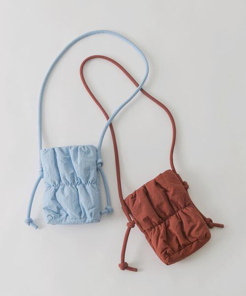 SMELLY（スメリー）の「パフィーミニショルダー（ショルダーバッグ・レディース・ライトブルー/レッド・-）」の6枚目の写真