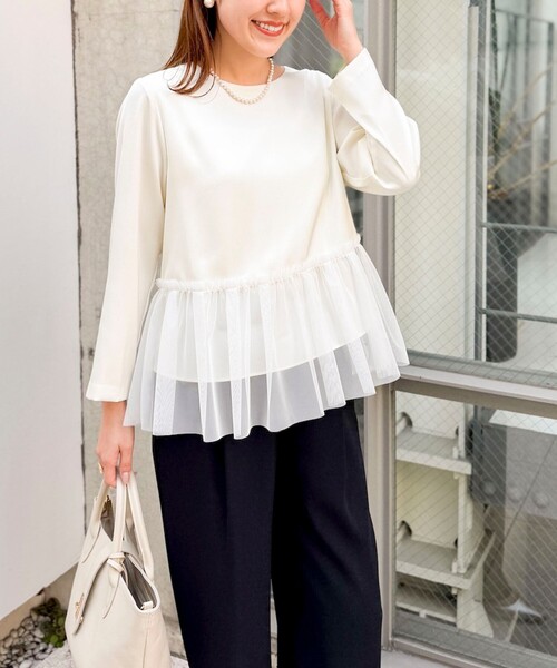 NOLLEY’S(ノーリーズ)の「ウォッシャブルオトナサテンペプラムブラウス(シャツ/ブラウス・レディース・ブラック/ネイビー/オフホワイト・38)」の5枚目の写真