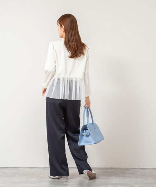 NOLLEY’S(ノーリーズ)の「ウォッシャブルオトナサテンペプラムブラウス(シャツ/ブラウス・レディース・ブラック/ネイビー/オフホワイト・38)」の11枚目の写真