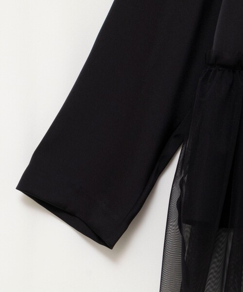 NOLLEY’S(ノーリーズ)の「ウォッシャブルオトナサテンペプラムブラウス(シャツ/ブラウス・レディース・ブラック/ネイビー/オフホワイト・38)」の19枚目の写真