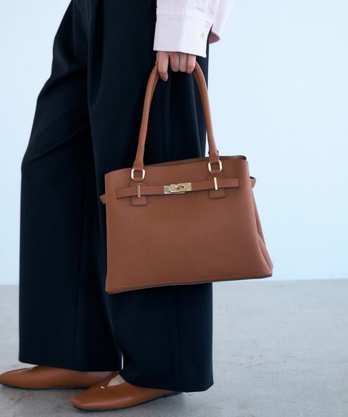 Elura(エルーラ)の「≪CEREMONY≫リュクスベルトバック/633009(ハンドバッグ・レディース・キャメル/ブラック/オフホワイト・FREE)」の3枚目の写真