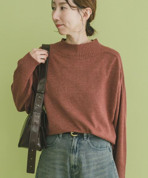 ITEMS URBANRESEARCH（アイテムズ アーバンリサーチ）の「ショルダーリブハイネックニット（ニット/セーター・レディース・ミント/ホワイト/レッド系その他/チャコールグレー・FREE）」の4枚目の写真