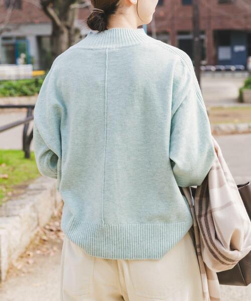 ITEMS URBANRESEARCH（アイテムズ アーバンリサーチ）の「ショルダーリブハイネックニット（ニット/セーター・レディース・ミント/ホワイト/レッド系その他/チャコールグレー・FREE）」の7枚目の写真