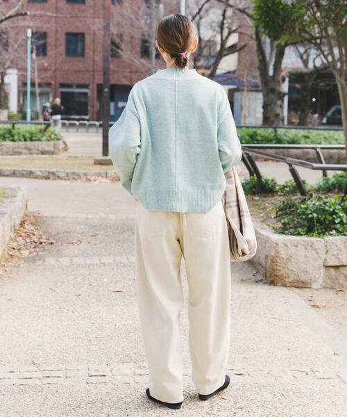 ITEMS URBANRESEARCH（アイテムズ アーバンリサーチ）の「ショルダーリブハイネックニット（ニット/セーター・レディース・ミント/ホワイト/レッド系その他/チャコールグレー・FREE）」の11枚目の写真