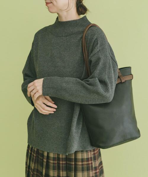 ITEMS URBANRESEARCH（アイテムズ アーバンリサーチ）の「ショルダーリブハイネックニット（ニット/セーター・レディース・ミント/ホワイト/レッド系その他/チャコールグレー・FREE）」の14枚目の写真