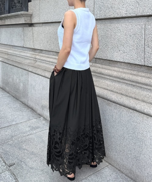 JENNE(ジェンヌ)の「エアリーサマーレーススカート(スカート・レディース・ホワイト/ブラック・SMALL/MEDIUM/LARGE)」の5枚目の写真