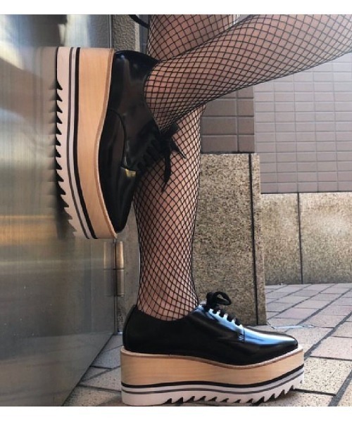 【美品】ジェフェリーキャンベル シャークソール厚底レースアップシューズ シャークソール厚底レースアップシューズ Jeffrey Campbell│Jeffrey