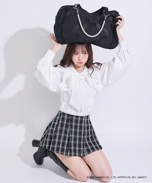 MAJESTIC LEGON（マジェスティックレゴン）の「ハローキティ リボンキャンバストート（トートバッグ・レディース・レッド/ブラック・FREE）」の9枚目の写真