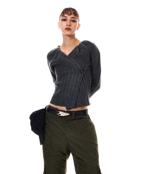 BEEDEN（ビーデン）の「TUCK DESIGN V NECK KNIT C/D（カーディガン/ボレロ・レディース・ブラック/グレー・FREE）」の21枚目の写真