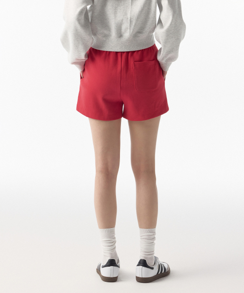 MUSINSA STANDARD WOMAN（ムシンサスタンダードウーマン）の「ウィメンズダブルニットスウェットショーツ[レッド]（その他パンツ・レディース・その他・LARGE/MEDIUM/SMALL/X-SMALL）」の2枚目の写真