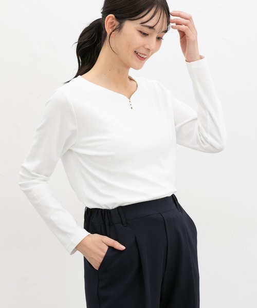 Honeys(ハニーズ)の「きれいめキーネックT(Tシャツ/カットソー・レディース・ホワイト/ラベンダー/グレイッシュベージュ/ブラック・L/LL/M/S)」の7枚目の写真
