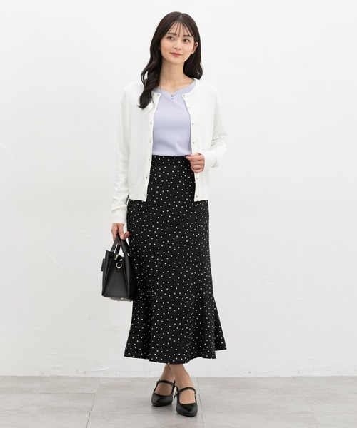 Honeys(ハニーズ)の「きれいめキーネックT(Tシャツ/カットソー・レディース・ホワイト/ラベンダー/グレイッシュベージュ/ブラック・L/LL/M/S)」の11枚目の写真