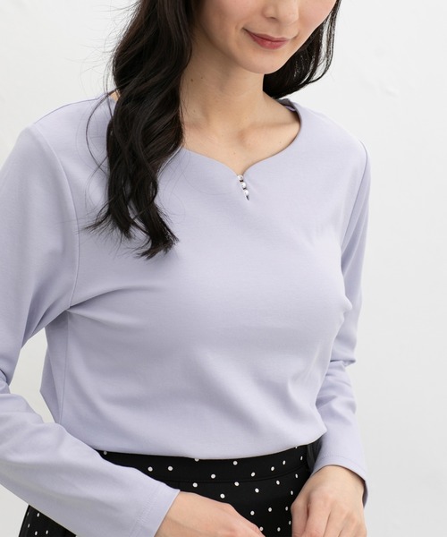 Honeys(ハニーズ)の「きれいめキーネックT(Tシャツ/カットソー・レディース・ホワイト/ラベンダー/グレイッシュベージュ/ブラック・L/LL/M/S)」の14枚目の写真