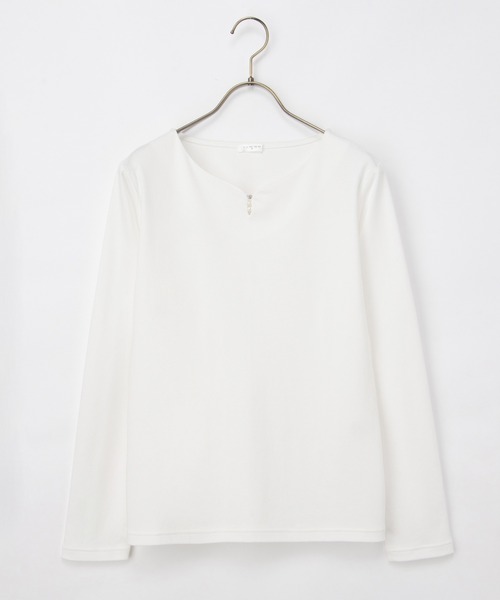 Honeys(ハニーズ)の「きれいめキーネックT(Tシャツ/カットソー・レディース・ホワイト/ラベンダー/グレイッシュベージュ/ブラック・L/LL/M/S)」の17枚目の写真