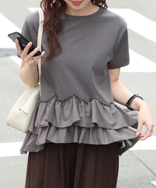 BONLECILL(ボンルシール)の「【接触冷感/UVカット/洗える】裾メニーフリルT(Tシャツ/カットソー・レディース・グレー/チャコールグレー/オフホワイト/クリーム/ピンク/ブラック・FREE)」の3枚目の写真