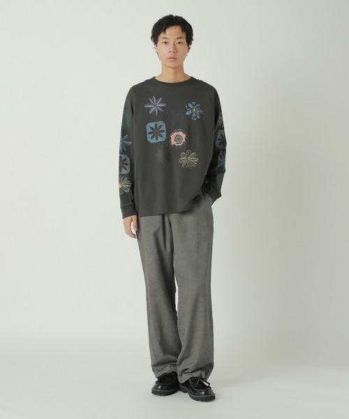 ZUCCa（ズッカ）の「8 FLOWERS T / カットソー（Tシャツ/カットソー・レディース・ダークグレー/オフホワイト・M size/XL）」の5枚目の写真