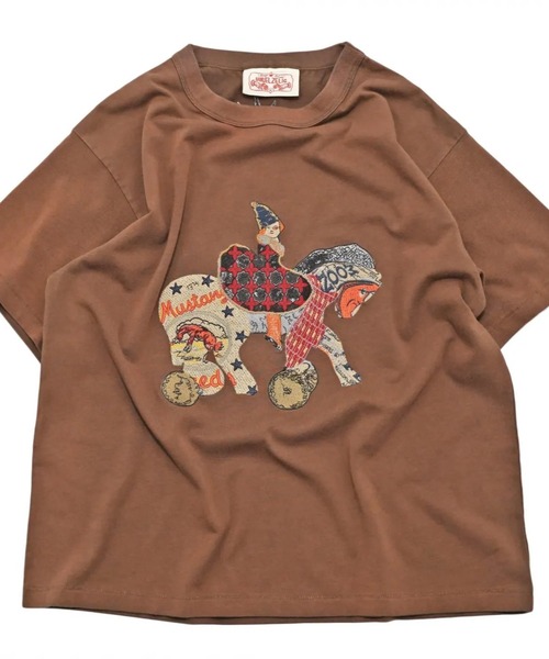 samuel zelig（サミュエルゼリグ）の「【samuel zelig】 Collage Horse Tee（Tシャツ/カットソー・メンズ・ブラウン・SMALL/LARGE/MEDIUM）」の3枚目の写真