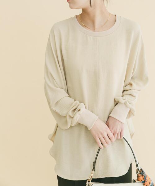 ITEMS URBANRESEARCH（アイテムズ アーバンリサーチ）の「ドルマンブラウス（シャツ/ブラウス・レディース・ブラック/ホワイト/ベージュ系その他・FREE）」の3枚目の写真