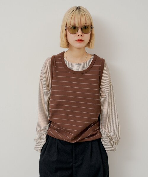 WHIMSIC(ウィムジック)の「【UNISEX】ウェリントンサングラス(サングラス・レディース・グレー/ブラック・ONE SIZE)」の16枚目の写真