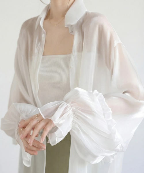 yuue' ( wear )(ユーイ)の「オーバーサイズフリルスリーブシアーシャツ/冷房対策 UVカット(シャツ/ブラウス・レディース・ホワイト/ピンク・FREE)」の4枚目の写真