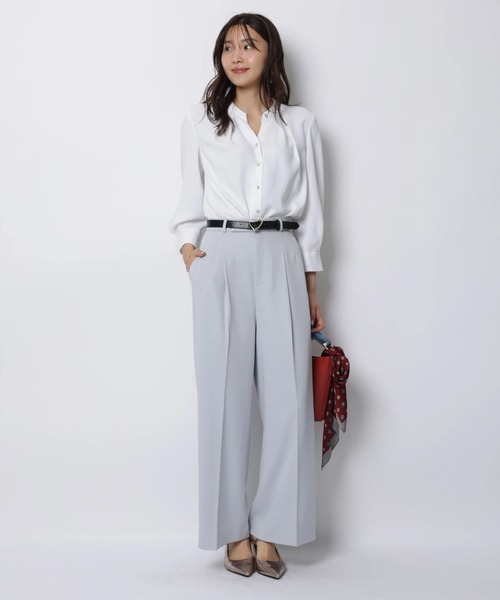 JUSGLITTY（ジャスグリッティー）の「７分袖チェーンネックゆるブラウス（シャツ/ブラウス・レディース・ピンクベージュ/ネイビー/ホワイト・2/1）」の9枚目の写真