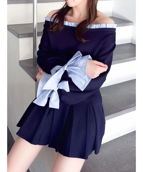 dazzlin(ダズリン)の「フリルドッキングカットプルオーバー(Tシャツ/カットソー・レディース・ネイビー/グレー/オフホワイト・FREE)」の3枚目の写真