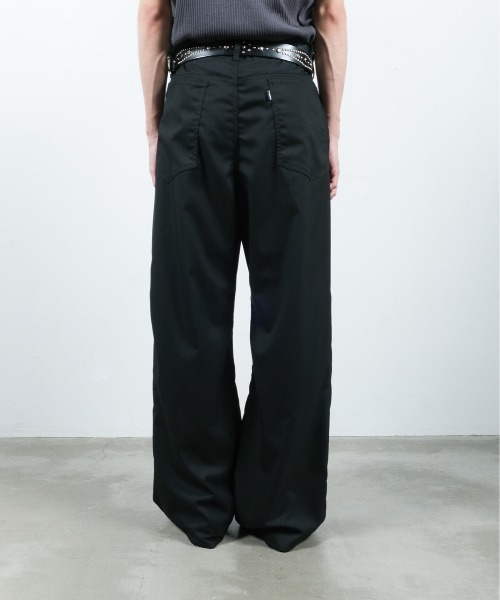 CONZ(コンズ)の「FLARE PANTS(スラックス・メンズ・ブラック/グレー・1/2)」の4枚目の写真