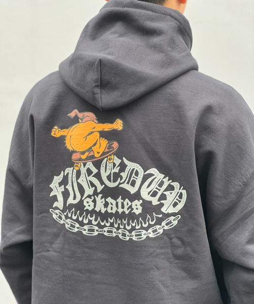 MAGIC NUMBER（マジック ナンバー）の「【MAGIC NUMBER】FIRED UP × MAGIC NUMBER SKATE GLEMLIN SWEAT PARKA（パーカー・メンズ・アッシュグレー/ブラック・MEDIUM/LARGE/X-LARGE）」の4枚目の写真