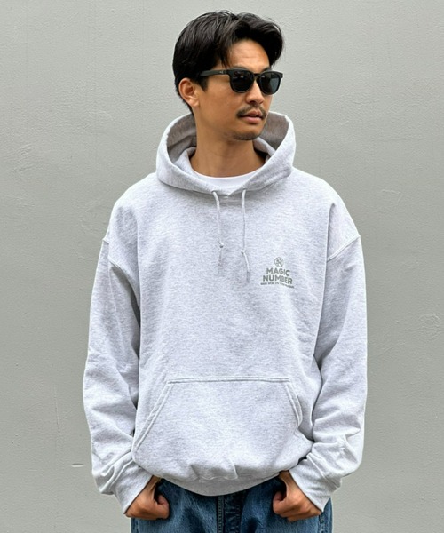 MAGIC NUMBER(マジック ナンバー)の「【MAGIC NUMBER】FIRED UP × MAGIC NUMBER SKATE GLEMLIN SWEAT PARKA(パーカー・メンズ・アッシュグレー/ブラック・MEDIUM/LARGE/X-LARGE)」の16枚目の写真