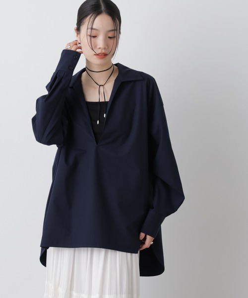 NANO universe（ナノユニバース）の「ディープVスキッパープルオーバーシャツ（シャツ/ブラウス・レディース・ブルー/ホワイト/ダークネイビー・FREE）」の3枚目の写真