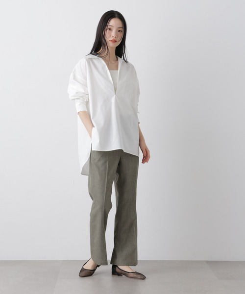 NANO universe（ナノユニバース）の「ディープVスキッパープルオーバーシャツ（シャツ/ブラウス・レディース・ブルー/ホワイト/ダークネイビー・FREE）」の4枚目の写真