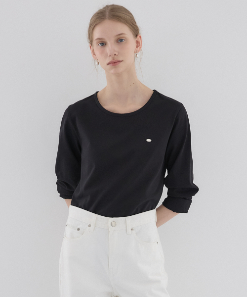 OURHOPE（アワーホープ）の「ロゴシルキーラウンドネックスリーブTシャツ - ブラック（Tシャツ/カットソー・レディース・ブラック・1(S)/2(M)）」の2枚目の写真
