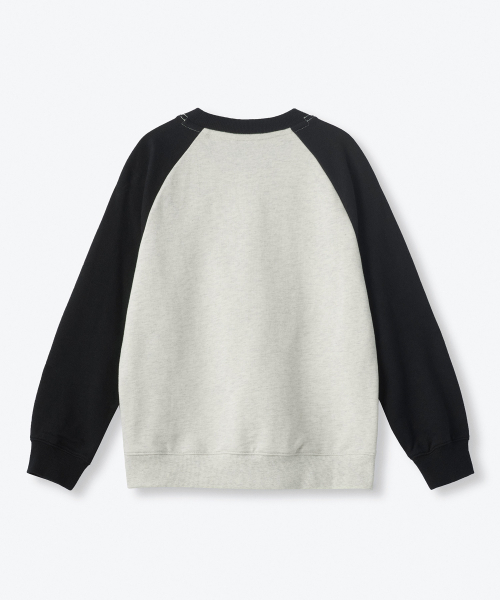 MUSINSA STANDARD KIDS（ムシンサスタンダードキッズ）の「オーバーサイズラグランスウェットシャツ[オートミール/ブラック]（スウェット・レディース・その他・100/130/120/150/140/160）」の3枚目の写真