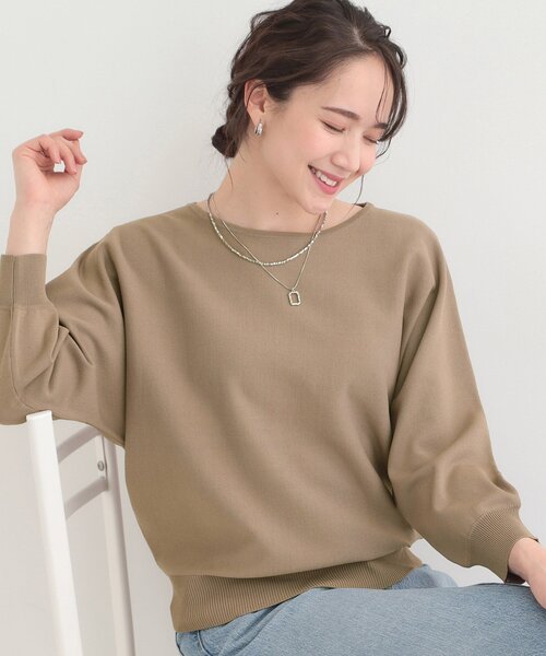 SHOO・LA・RUE（シューラルー）の「【洗える】軽やかでさらっとしたタッチ すっきり見えドルマンニット（ニット/セーター・レディース・アイボリー/スモーキーグリーン系/ブラウン系/ネイビー・01/02/03/04）」の2枚目の写真