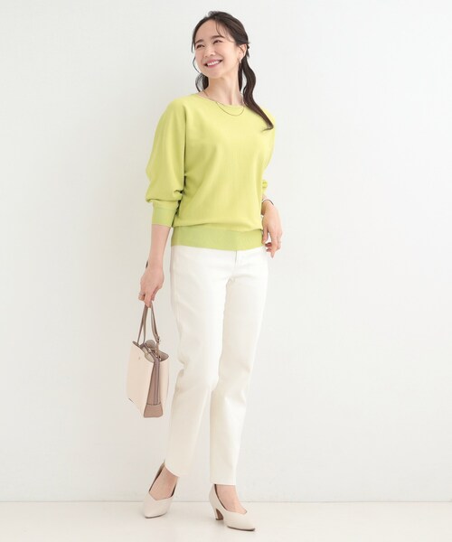 SHOO・LA・RUE（シューラルー）の「【洗える】軽やかでさらっとしたタッチ すっきり見えドルマンニット（ニット/セーター・レディース・アイボリー/スモーキーグリーン系/ブラウン系/ネイビー・01/02/03/04）」の11枚目の写真