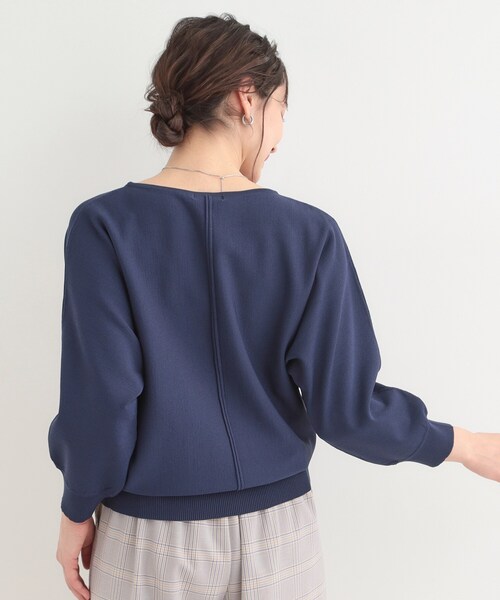 SHOO・LA・RUE（シューラルー）の「【洗える】軽やかでさらっとしたタッチ すっきり見えドルマンニット（ニット/セーター・レディース・アイボリー/スモーキーグリーン系/ブラウン系/ネイビー・01/02/03/04）」の18枚目の写真