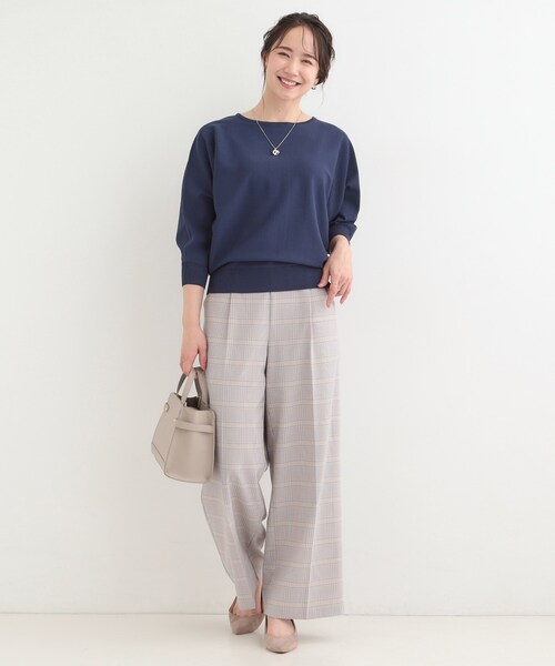 SHOO・LA・RUE（シューラルー）の「【洗える】軽やかでさらっとしたタッチ すっきり見えドルマンニット（ニット/セーター・レディース・アイボリー/スモーキーグリーン系/ブラウン系/ネイビー・01/02/03/04）」の19枚目の写真