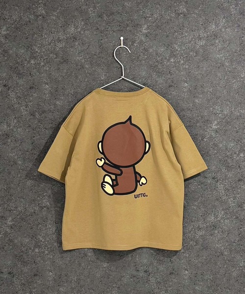 Universal Style Wear（ユニバーサルスタイルウェア）の「キッズ UITTG オーバーサイズ半袖Tシャツ（Tシャツ/カットソー・キッズ・ブラック/グレー系その他/ブラック系その他2/オフホワイト/ダークグリーン/チャコールグレー/ブラック系その他/ホワイト系その他2/ブラック系その他3/ホワイト系その他/ホワイト系その他3/ベージュ/グリーン系その他/ネイビー/オレンジ/グレー系その他2・130cm/140cm/150cm/160cm）」の12枚目の写真