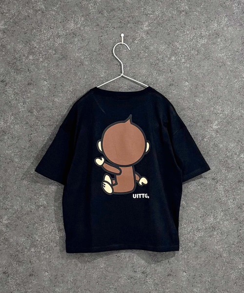 Universal Style Wear（ユニバーサルスタイルウェア）の「キッズ UITTG オーバーサイズ半袖Tシャツ（Tシャツ/カットソー・キッズ・ブラック/グレー系その他/ブラック系その他2/オフホワイト/ダークグリーン/チャコールグレー/ブラック系その他/ホワイト系その他2/ブラック系その他3/ホワイト系その他/ホワイト系その他3/ベージュ/グリーン系その他/ネイビー/オレンジ/グレー系その他2・130cm/140cm/150cm/160cm）」の7枚目の写真