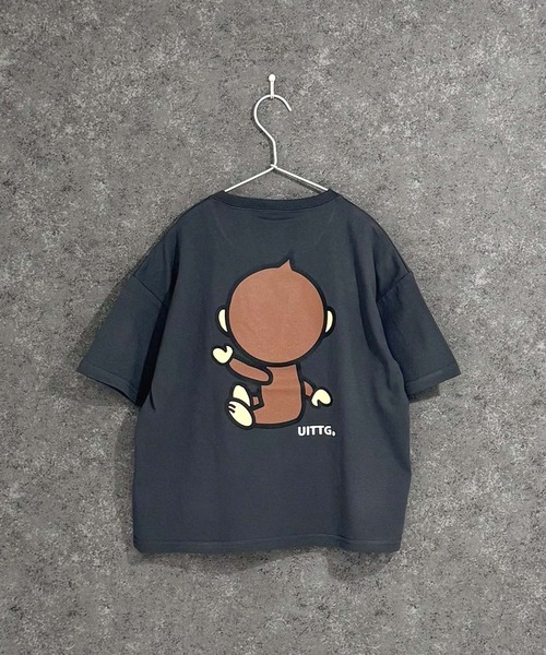 Universal Style Wear（ユニバーサルスタイルウェア）の「キッズ UITTG オーバーサイズ半袖Tシャツ（Tシャツ/カットソー・キッズ・ブラック/グレー系その他/ブラック系その他2/オフホワイト/ダークグリーン/チャコールグレー/ブラック系その他/ホワイト系その他2/ブラック系その他3/ホワイト系その他/ホワイト系その他3/ベージュ/グリーン系その他/ネイビー/オレンジ/グレー系その他2・130cm/140cm/150cm/160cm）」の10枚目の写真
