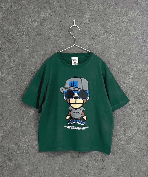 Universal Style Wear（ユニバーサルスタイルウェア）の「キッズ UITTG オーバーサイズ半袖Tシャツ（Tシャツ/カットソー・キッズ・ブラック/グレー系その他/ブラック系その他2/オフホワイト/ダークグリーン/チャコールグレー/ブラック系その他/ホワイト系その他2/ブラック系その他3/ホワイト系その他/ホワイト系その他3/ベージュ/グリーン系その他/ネイビー/オレンジ/グレー系その他2・130cm/140cm/150cm/160cm）」の14枚目の写真