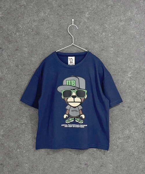 Universal Style Wear（ユニバーサルスタイルウェア）の「キッズ UITTG オーバーサイズ半袖Tシャツ（Tシャツ/カットソー・キッズ・ブラック/グレー系その他/ブラック系その他2/オフホワイト/ダークグリーン/チャコールグレー/ブラック系その他/ホワイト系その他2/ブラック系その他3/ホワイト系その他/ホワイト系その他3/ベージュ/グリーン系その他/ネイビー/オレンジ/グレー系その他2・130cm/140cm/150cm/160cm）」の15枚目の写真