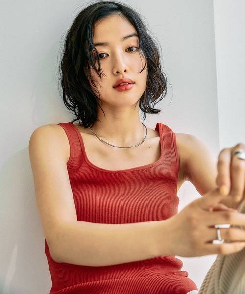 LEPSIM（レプシィム）の「14ゲージスクエアリブタンク　647256（タンクトップ・レディース・レッド系その他/ブラック/ホワイト×ブラック/ブラウン系その他/アイボリー・FREE）」の5枚目の写真