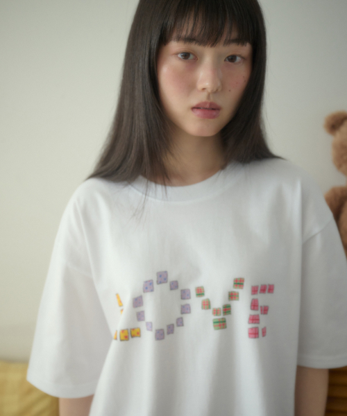 ambler（エムブラー）の「クレヨンラブ グラフィック 半袖Tシャツ AS1302 (ホワイト)（Tシャツ/カットソー・レディース・その他・SMALL/MEDIUM/FREE）」の2枚目の写真