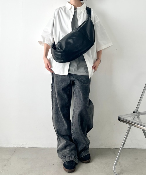 wears(ウェアーズ)の「【A4収納可】大容量 PUクロスボディバッグ(ショルダーバッグ・レディース・ブラック・FREE)」の7枚目の写真